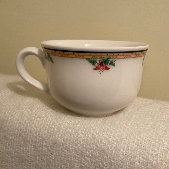Villeroy & Boch Other - Villeroy & Boch Luxembourg Adriana 1748 Tea Cup
